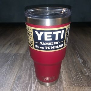 NEW Yeti 30z Red Rambler Tumbler